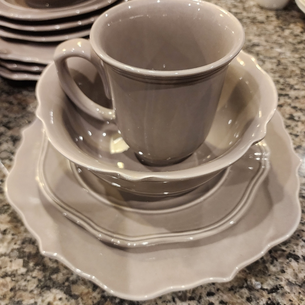 DISCONTINUED Threshold Wellsbridge Stoneware - 4 full sets